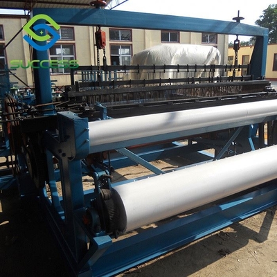 จีน 1-4m Wide Stainless Steel Crimped Wire Mesh Machine กระปุก/พีวีซีเคลือบ ความจุ 650-1500KG ผู้ผลิต