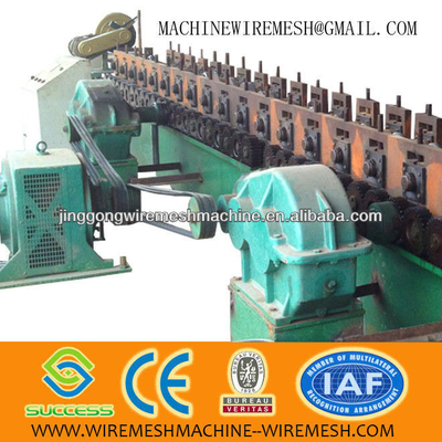 จีน เครื่องเชื่อมเครือรั้วอัตโนมัติที่มีน้ําหนัก 200KG และความยาว 0-3000mm ผู้ผลิต